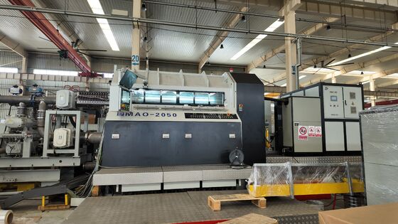 Apparecchiature per il rivestimento da avvolgimento con ossido di alluminio che forniscono un processo di rivestimento a vuoto per la produzione di pellicole conduttive e di schermatura