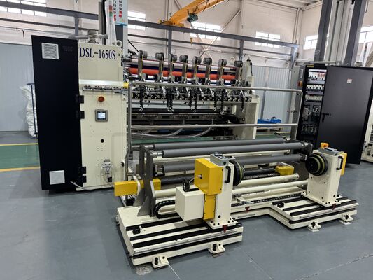 Macchina ribobinatrice per taglio separatore di batterie al litio con servoazionamento CNC e portacoltello a controllo elettrico